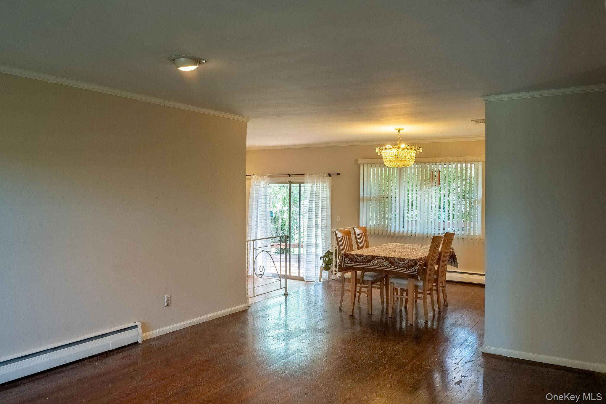 Casa com 3 Quartos à Venda em Syosset - Nova Iorque - EUA - 8