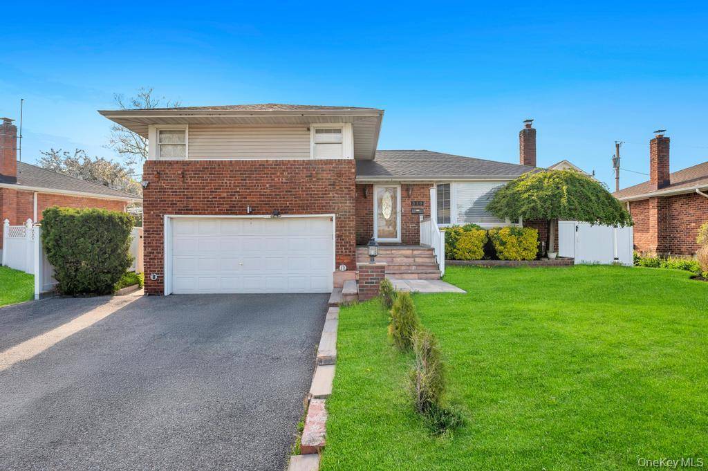 Casa com 3 Quartos à Venda em Syosset - Nova Iorque - EUA - 2