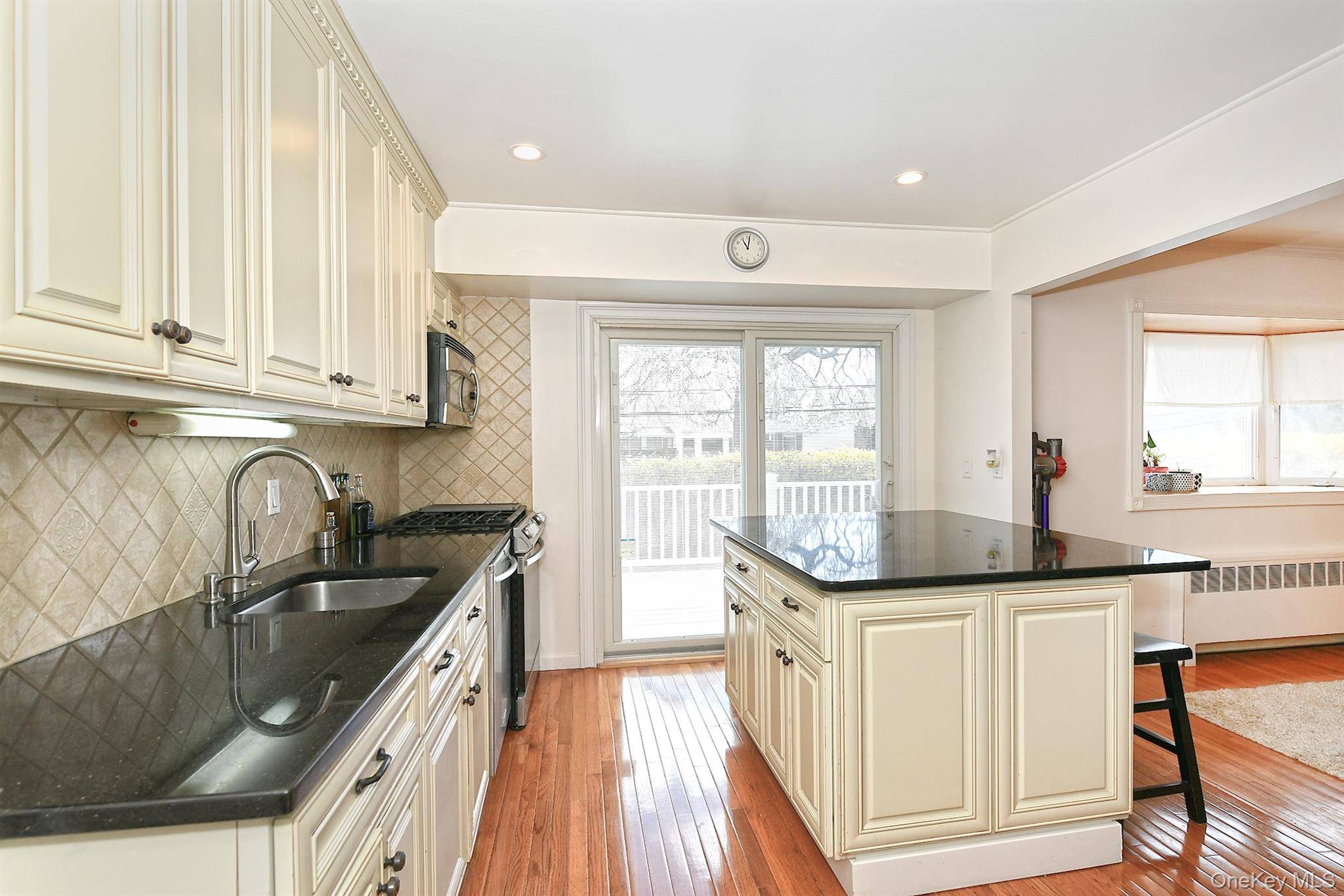 Casa com 3 Quartos à Venda em Syosset - Nova Iorque - EUA - 7