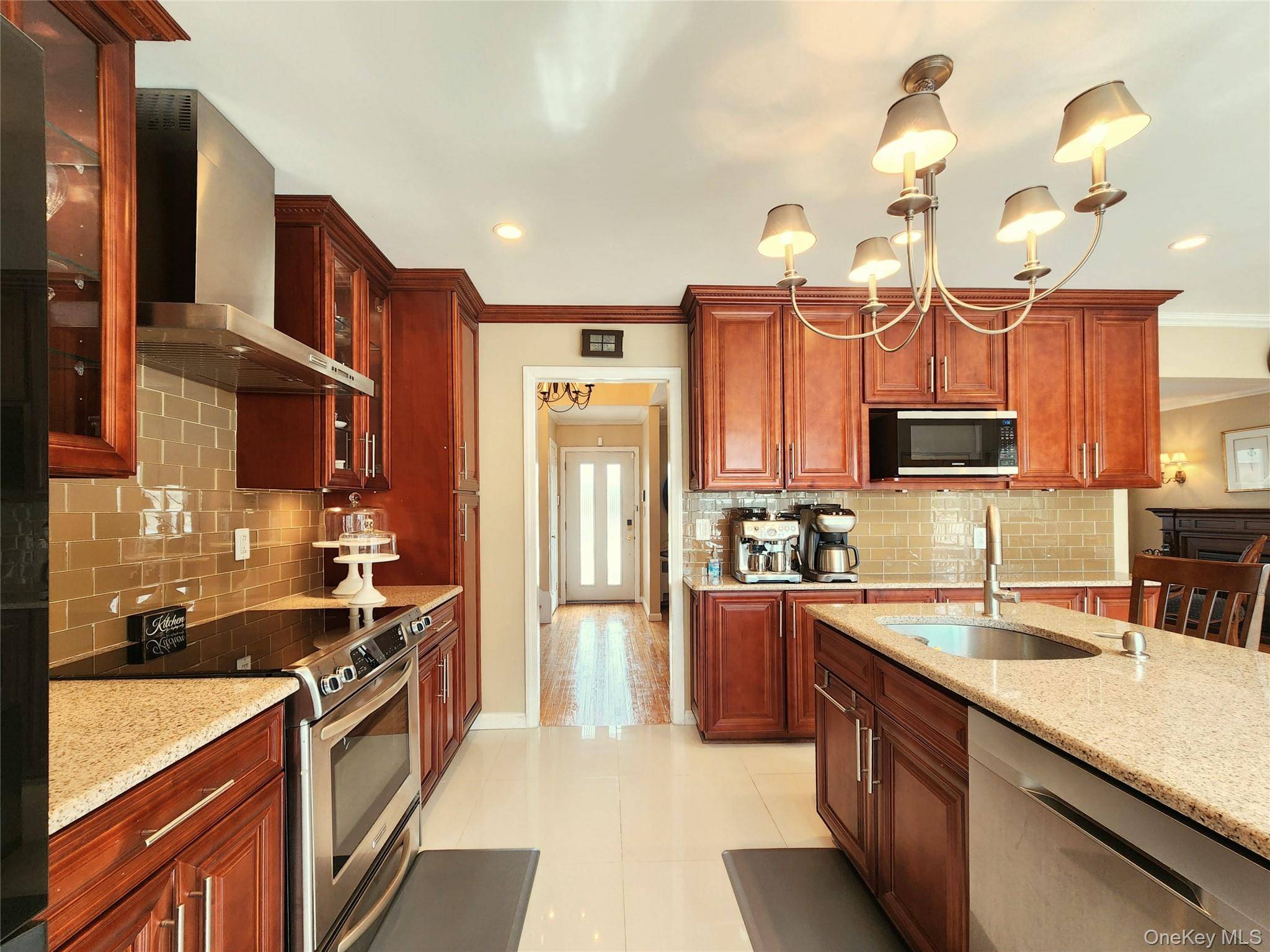 Casa com 3 Quartos à Venda em Syosset - Nova Iorque - EUA - 8