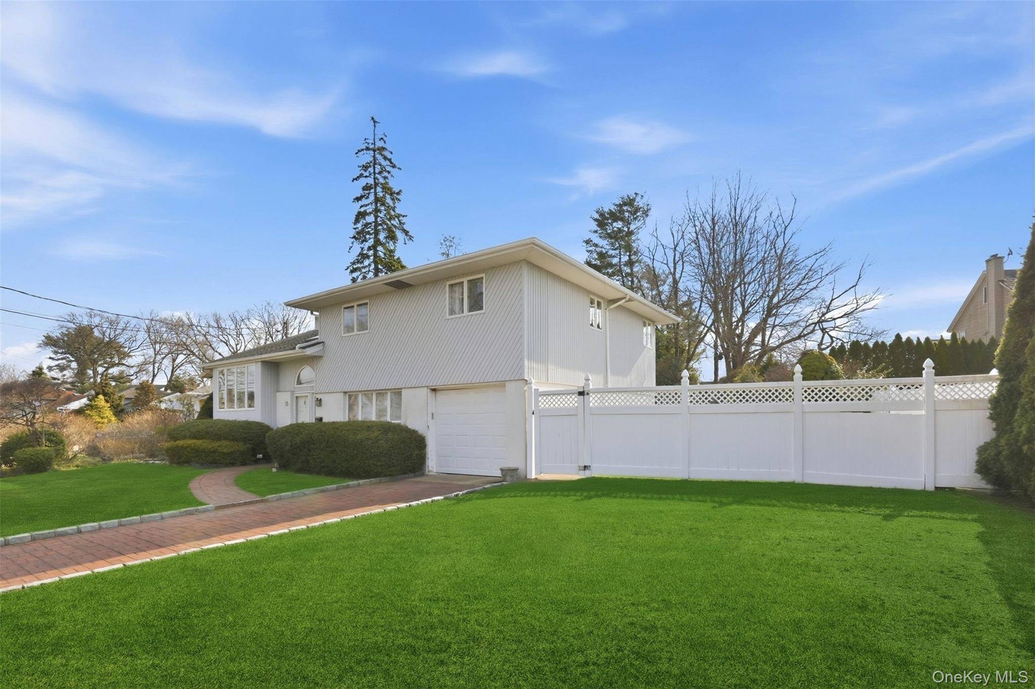 Casa com 3 Quartos à Venda em Syosset - Nova Iorque - EUA - 2