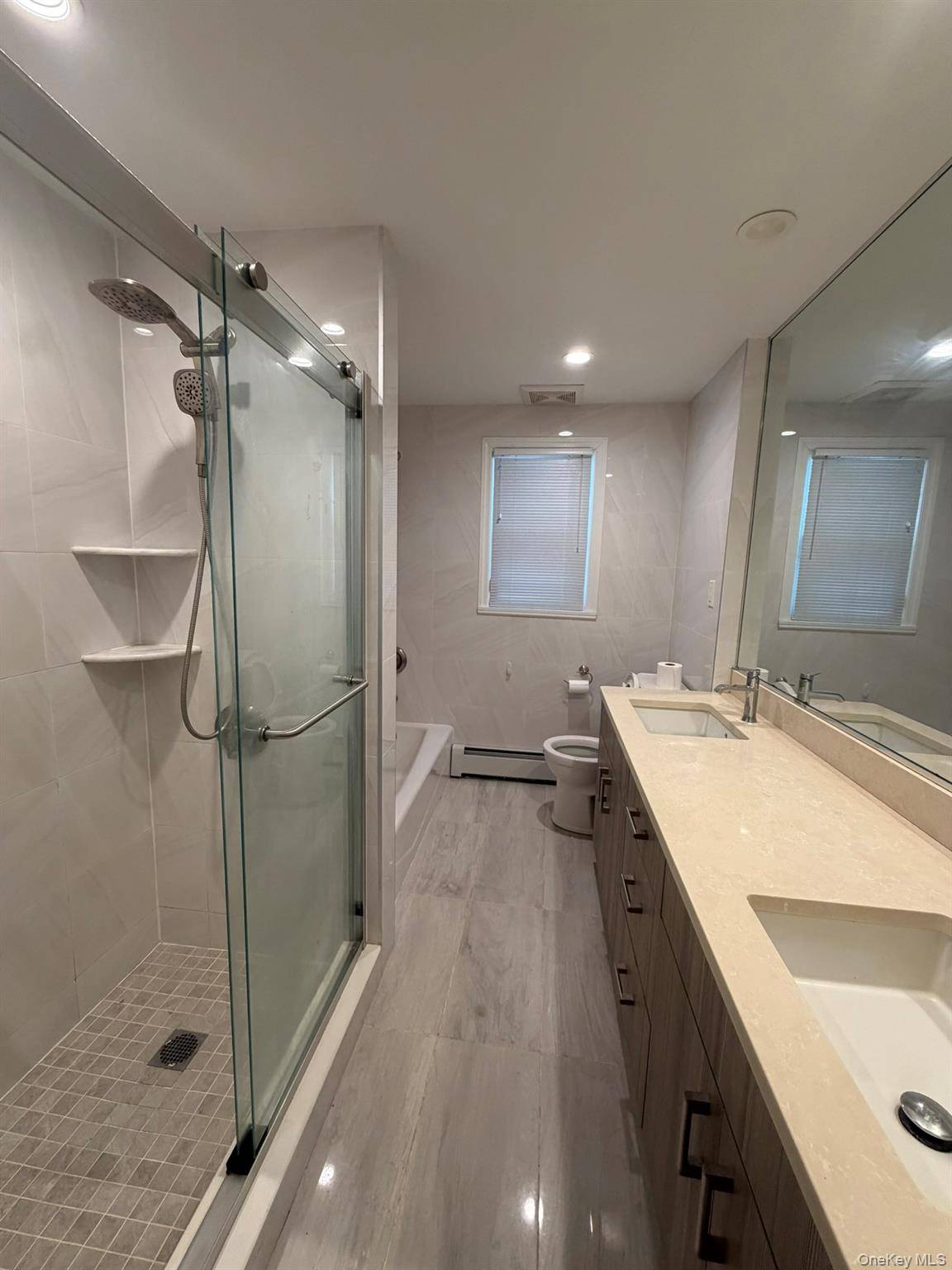 Casa com 3 Quartos à Venda em Syosset - Nova Iorque - EUA - 7