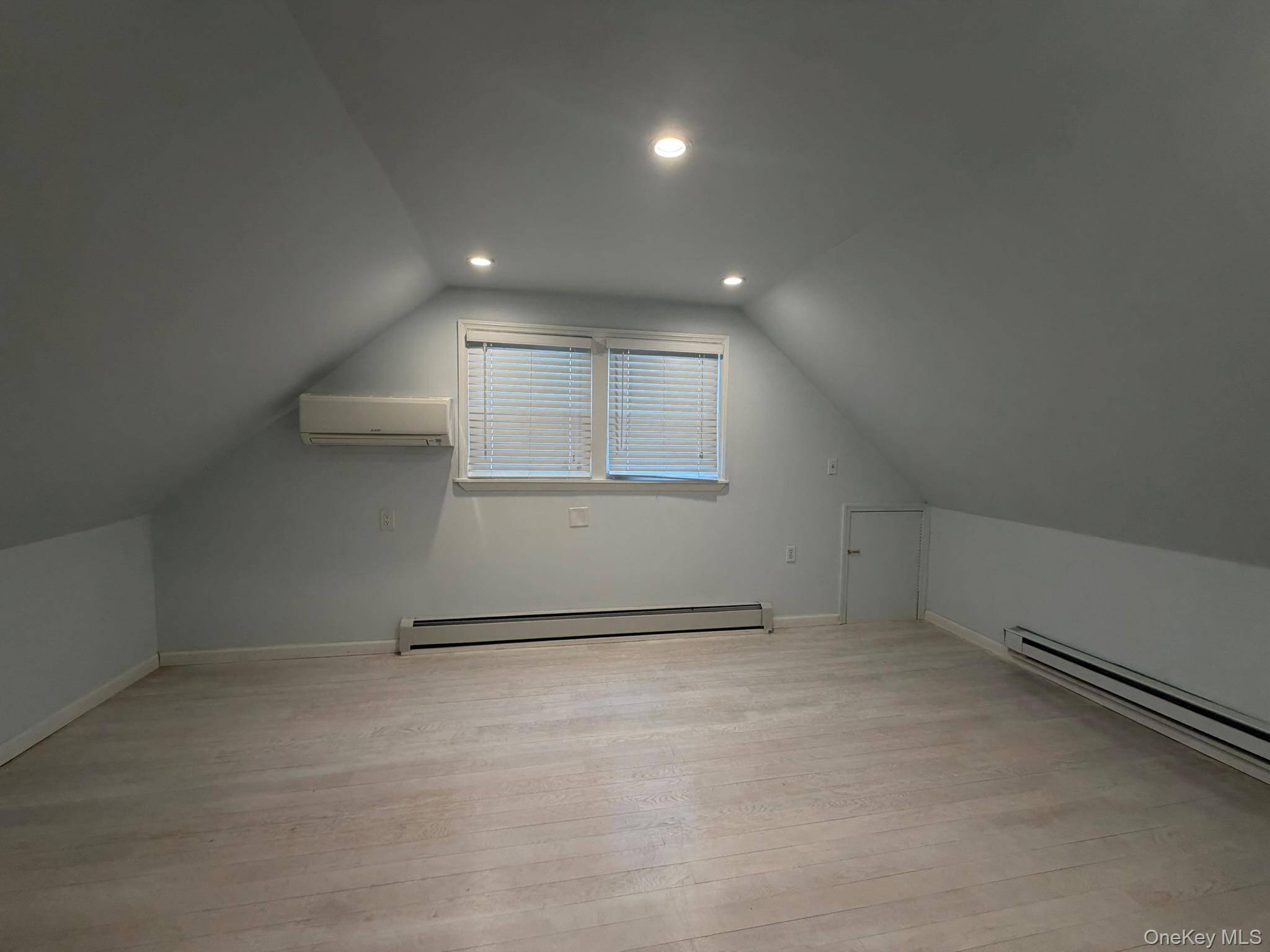 Casa com 3 Quartos à Venda em Syosset - Nova Iorque - EUA - 8