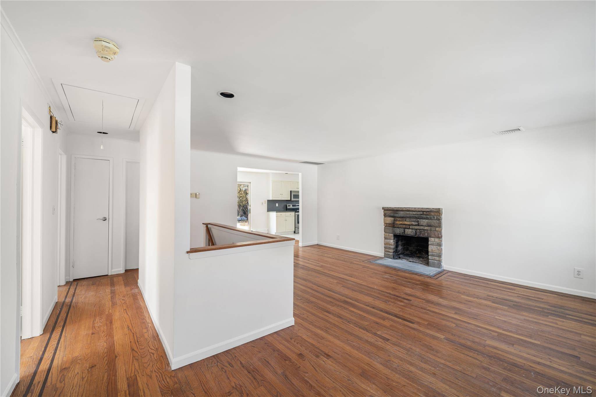 Casa com 3 Quartos à Venda em Syosset - Nova Iorque - EUA - 7