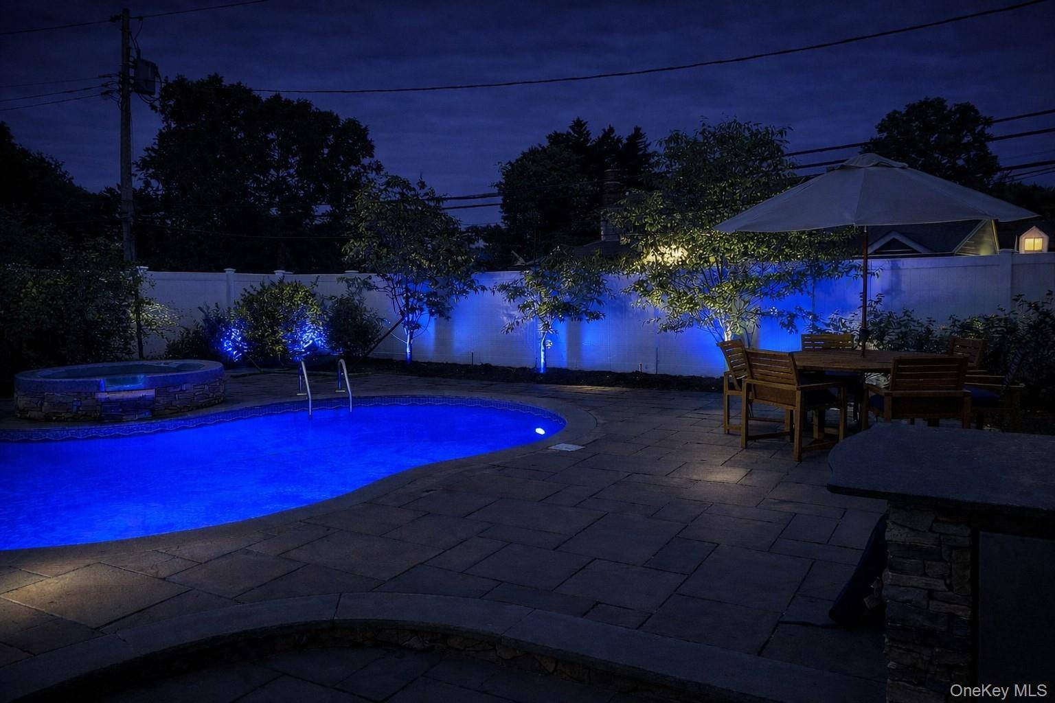 Casa com 3 Quartos à Venda em Syosset - Nova Iorque - EUA - 4