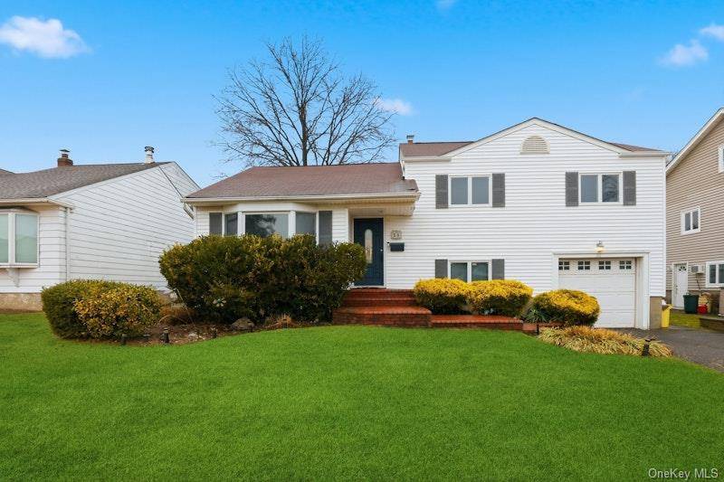 Casa com 3 Quartos à Venda em Syosset - Nova Iorque - EUA - 1
