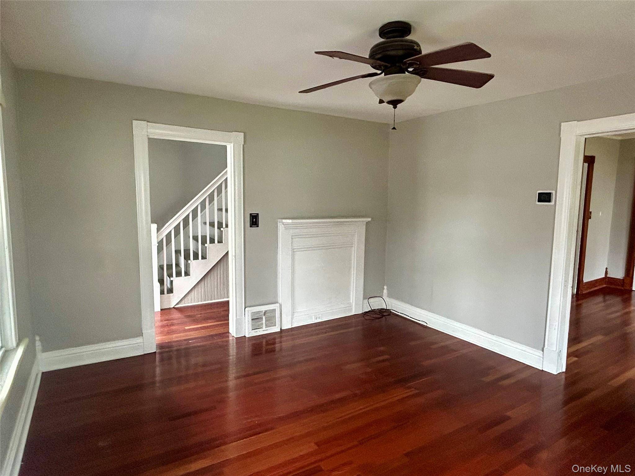 Hogar con 3 Dormitorios en Venta en Warwick - Nueva York - EE. UU. - 6