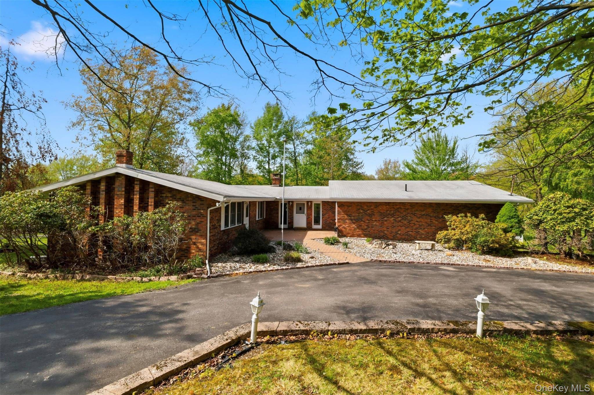 3 Bedroom Home for Sale in Warwick - New York - USA - 1