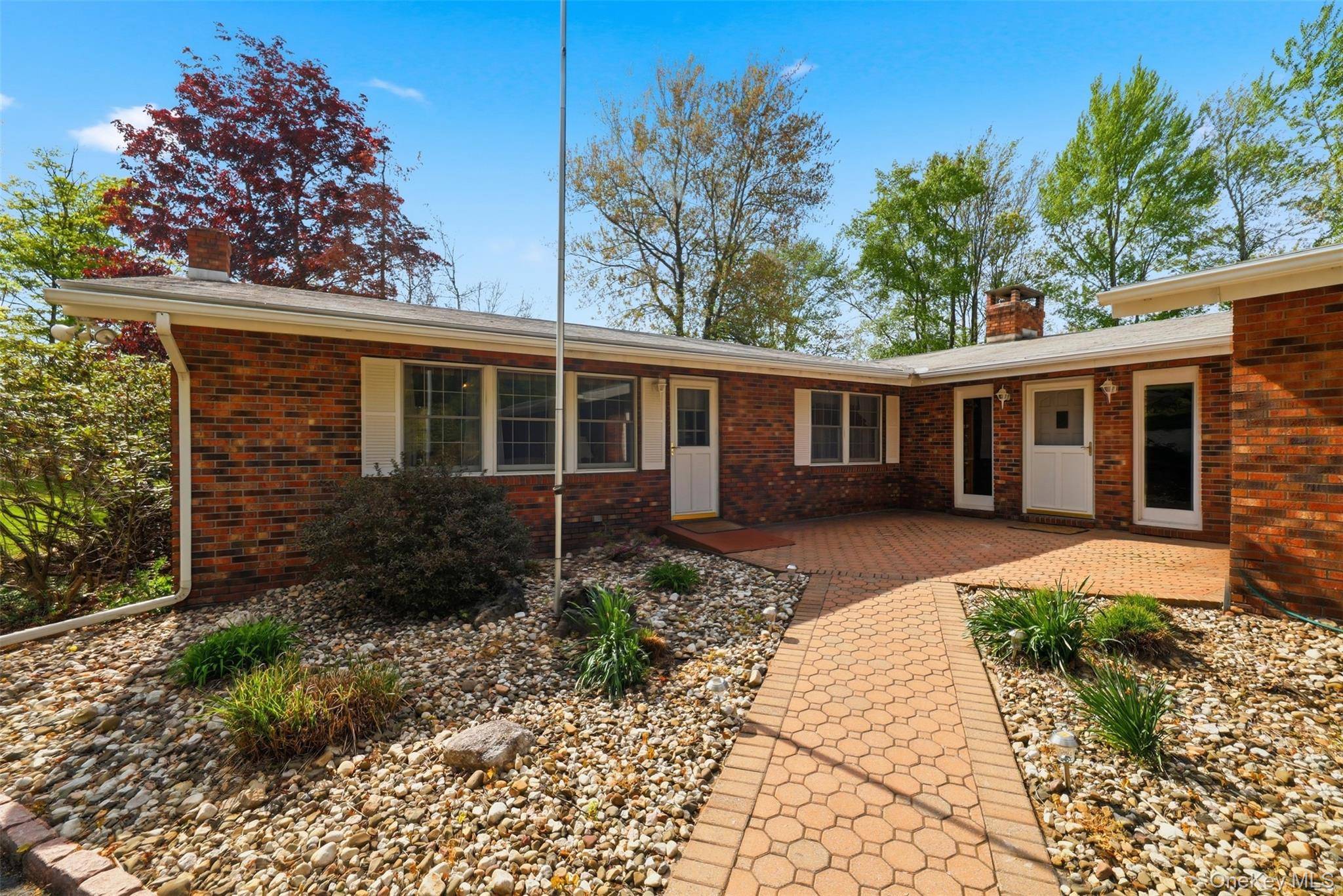 3 Bedroom Home for Sale in Warwick - New York - USA - 2