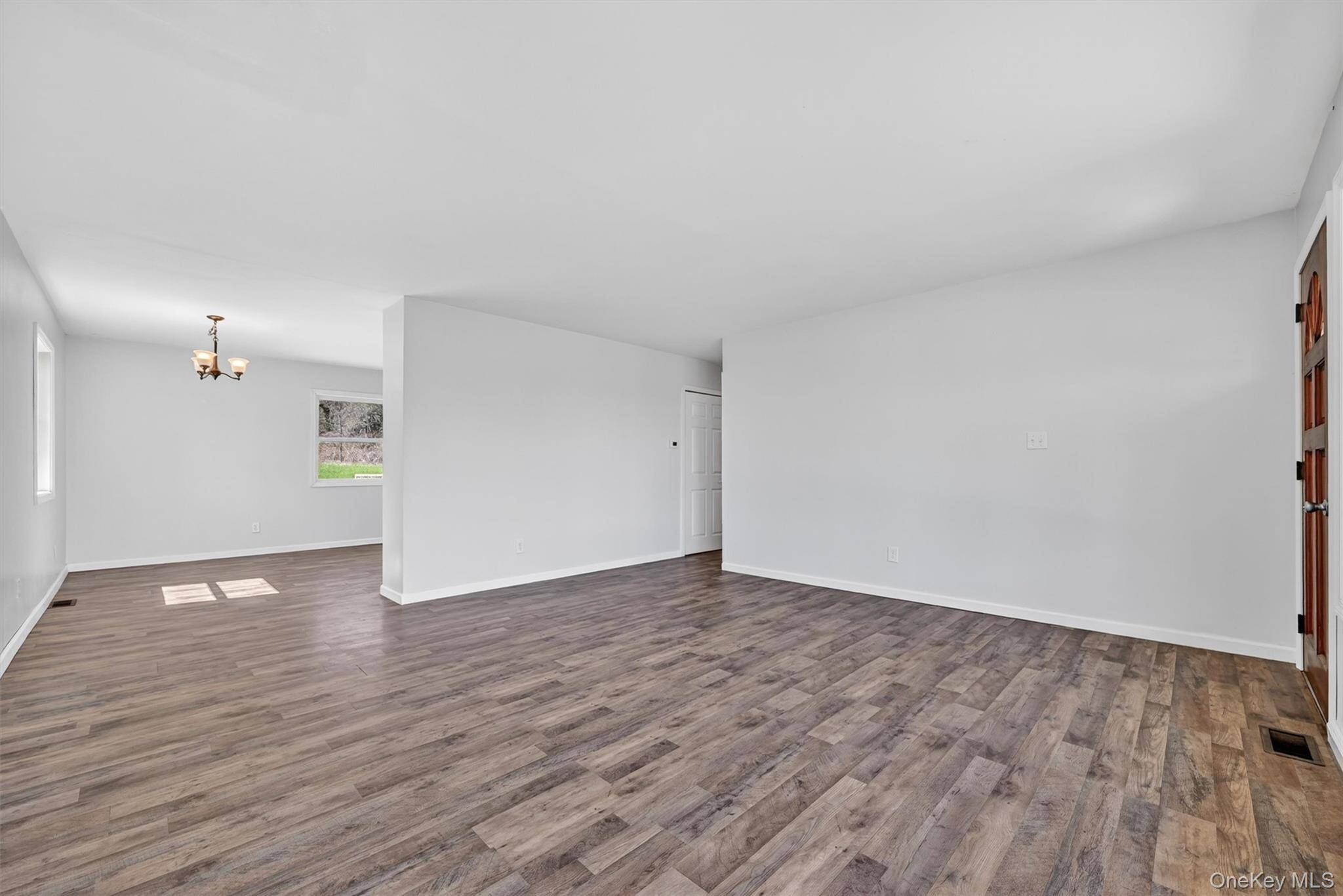 Hogar con 3 Dormitorios en Venta en Warwick - Nueva York - EE. UU. - 6