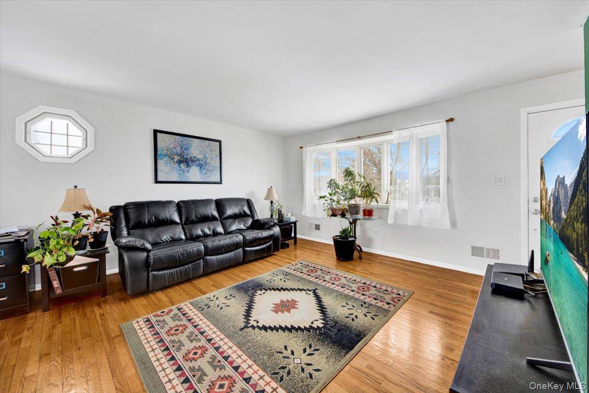 Hogar con 3 Dormitorios en Venta en Warwick - Nueva York - EE. UU. - 6
