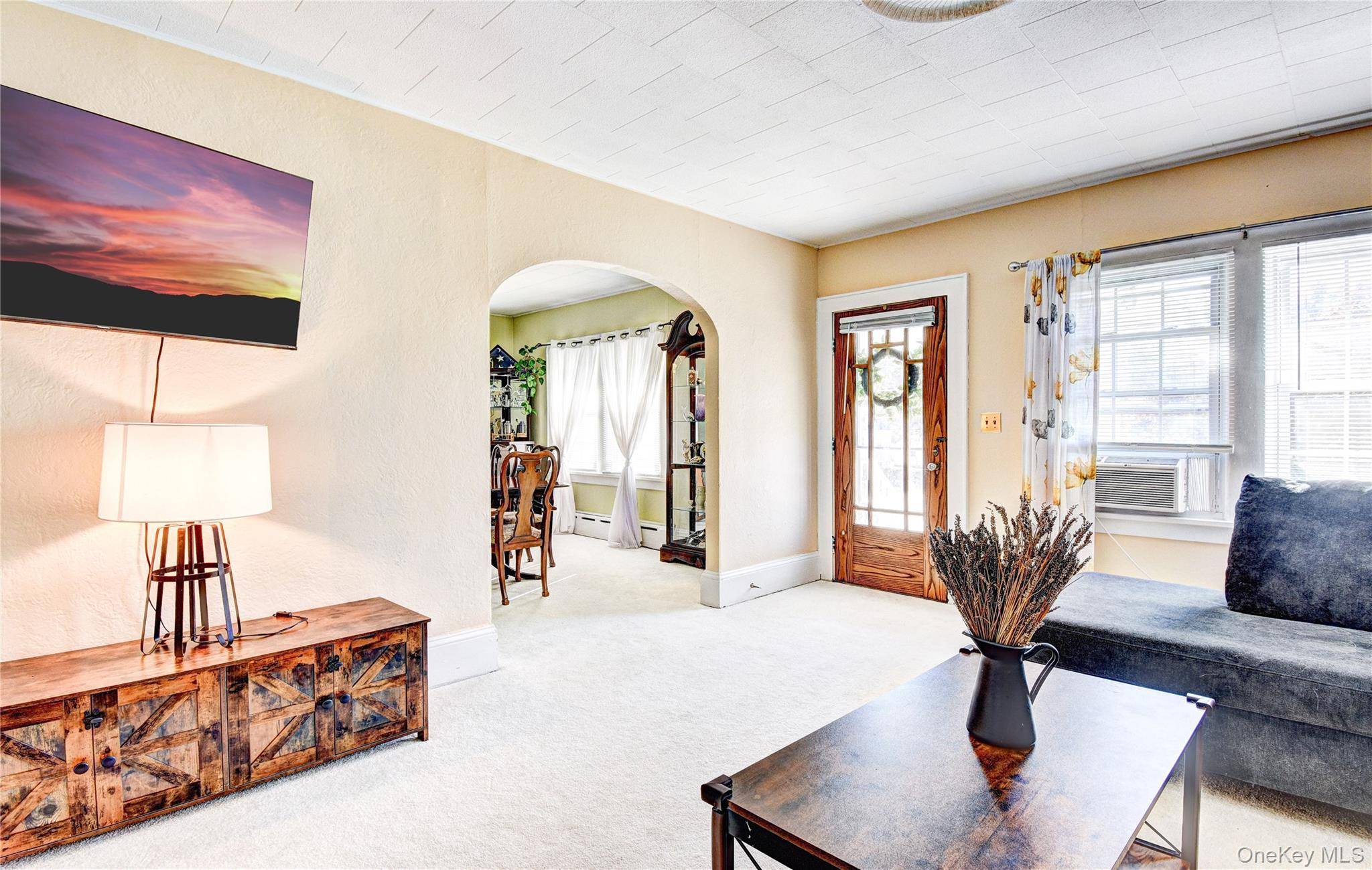 4 Bedroom Home for Sale in Florida - New York - USA - 3