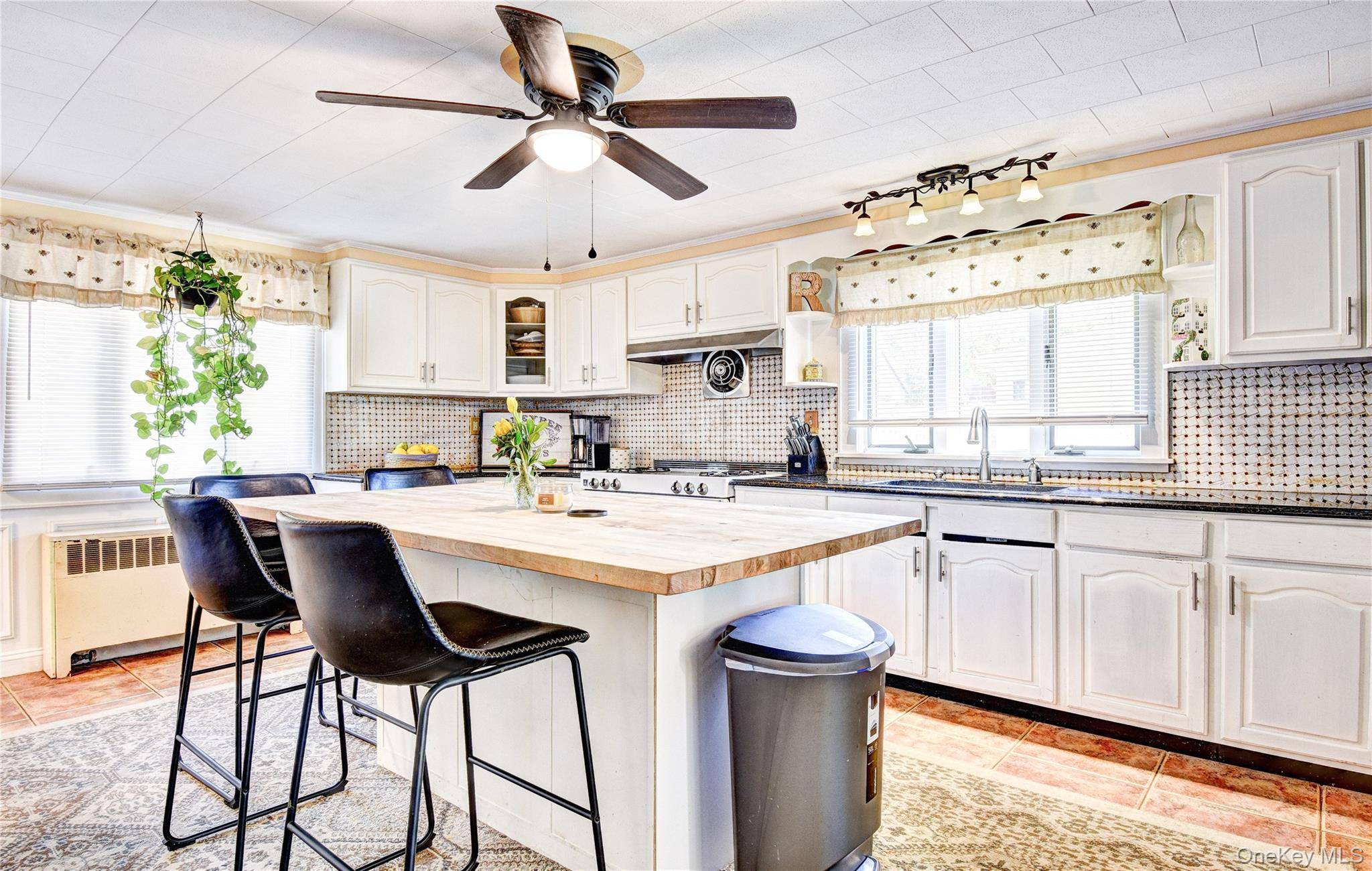 4 Bedroom Home for Sale in Florida - New York - USA - 7