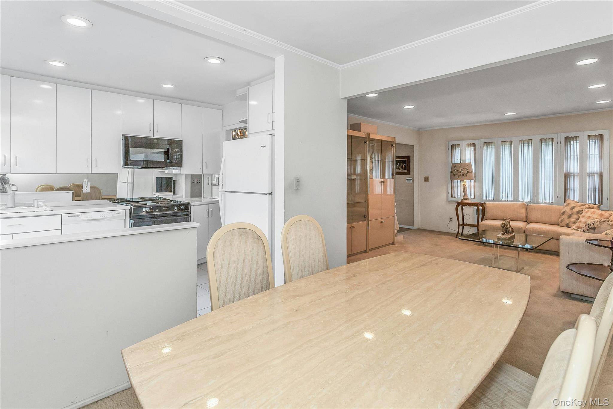 Home avec 4 chambres à Vendre à New Hyde Park - Nova Iorque - EUA - 8
