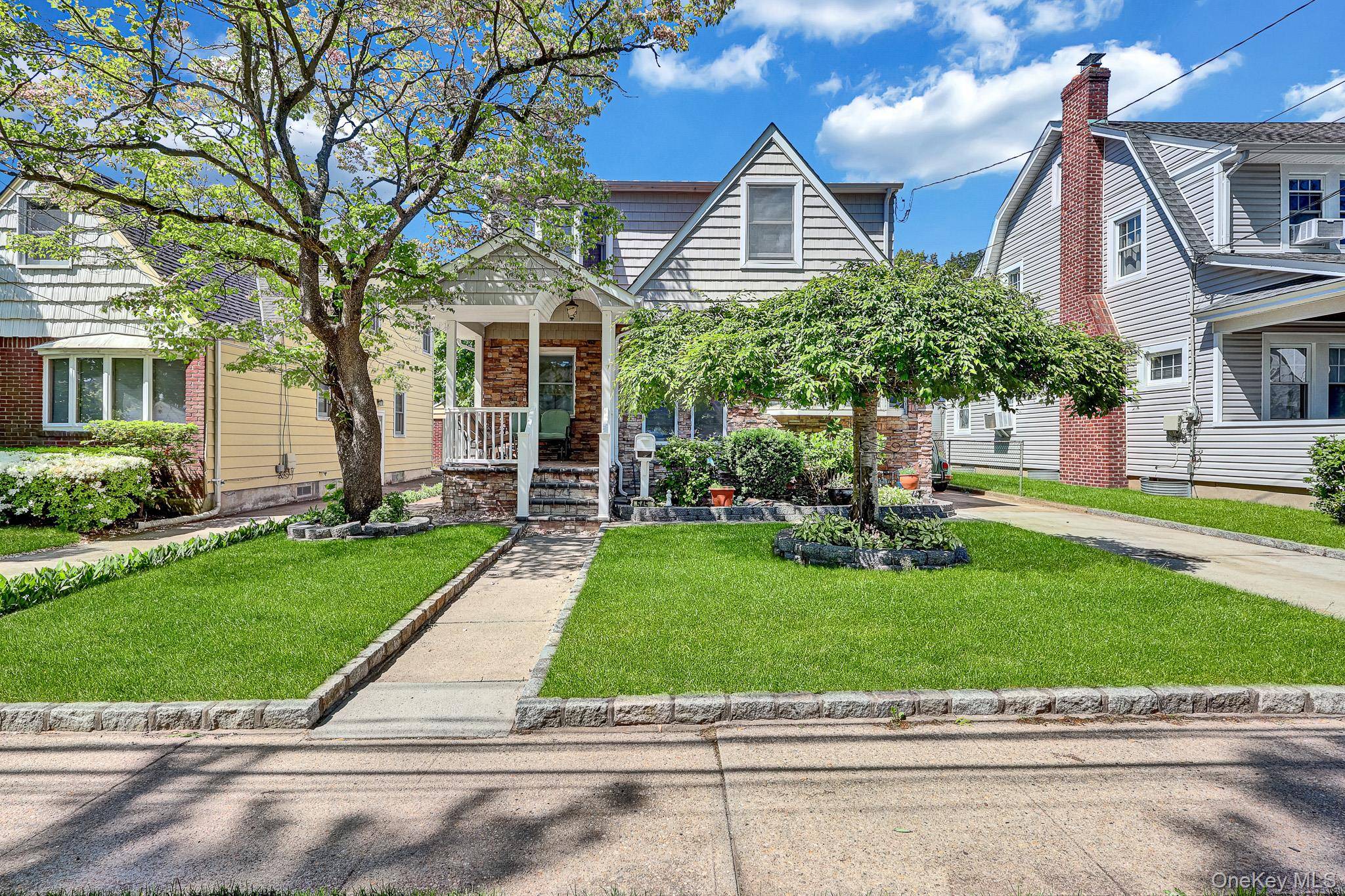 Home avec 4 chambres à Vendre à New Hyde Park - Nova Iorque - EUA - 1
