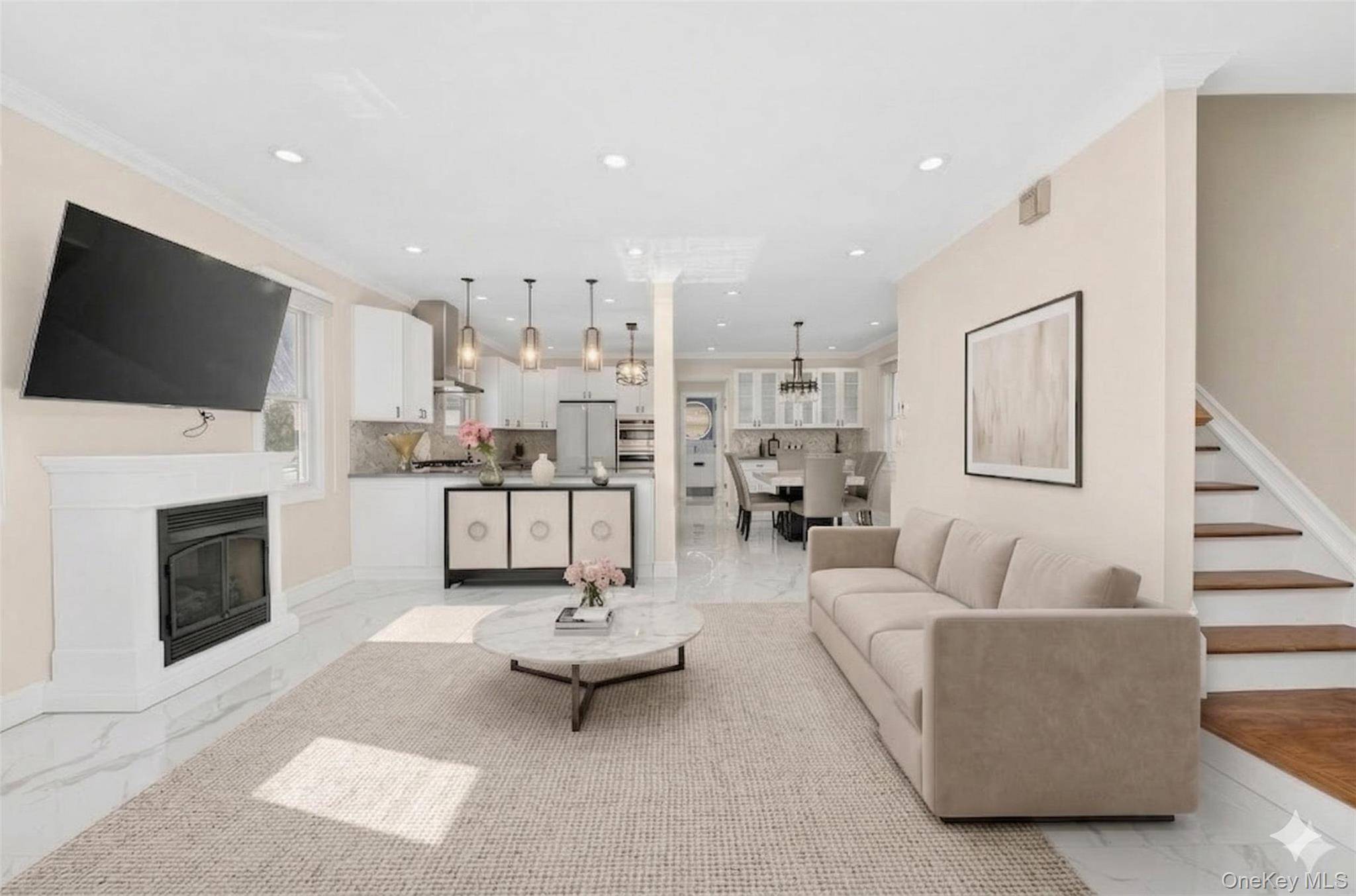 Hogar con 4 Dormitorios en Venta en New Hyde Park - Nueva York - EE. UU. - 3