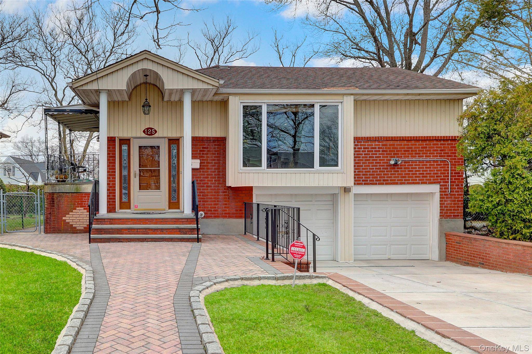 Home avec 4 chambres à Vendre à New Hyde Park - Nova Iorque - EUA - 1