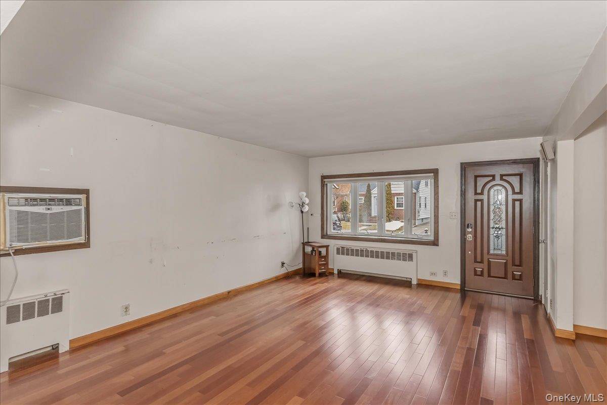 Home avec 4 chambres à Vendre à New Hyde Park - Nova Iorque - EUA - 3
