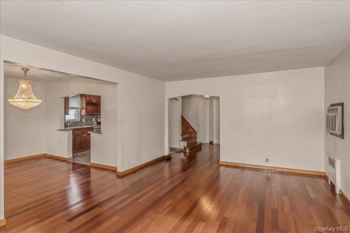 Home avec 4 chambres à Vendre à New Hyde Park - Nova Iorque - EUA - 4
