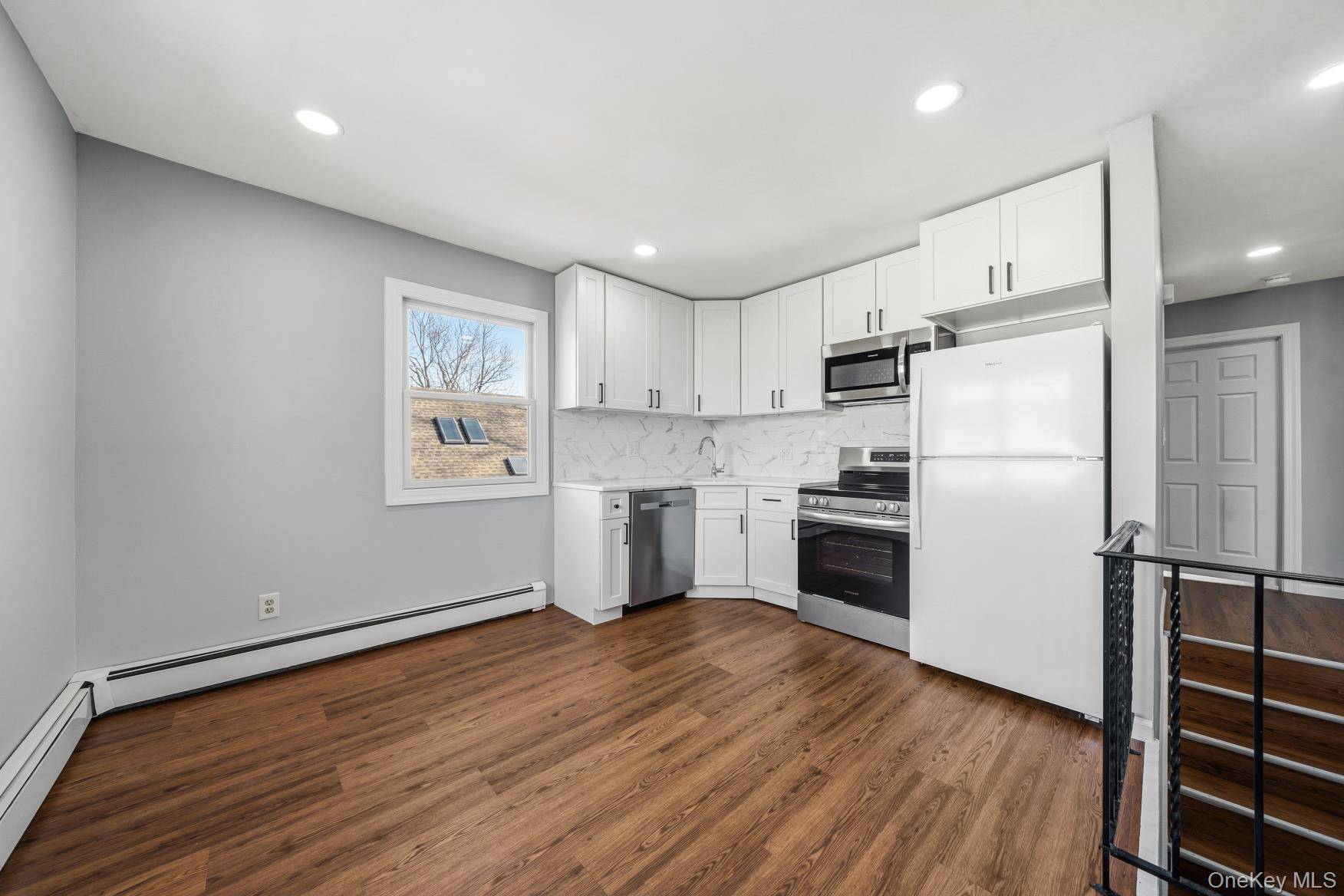 Casa com 4 Quartos à Venda em New Hyde Park - Nova Iorque - EUA - 7