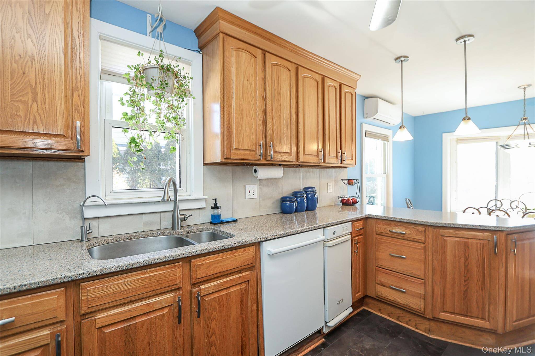 Casa com 4 Quartos à Venda em New Hyde Park - Nova Iorque - EUA - 8