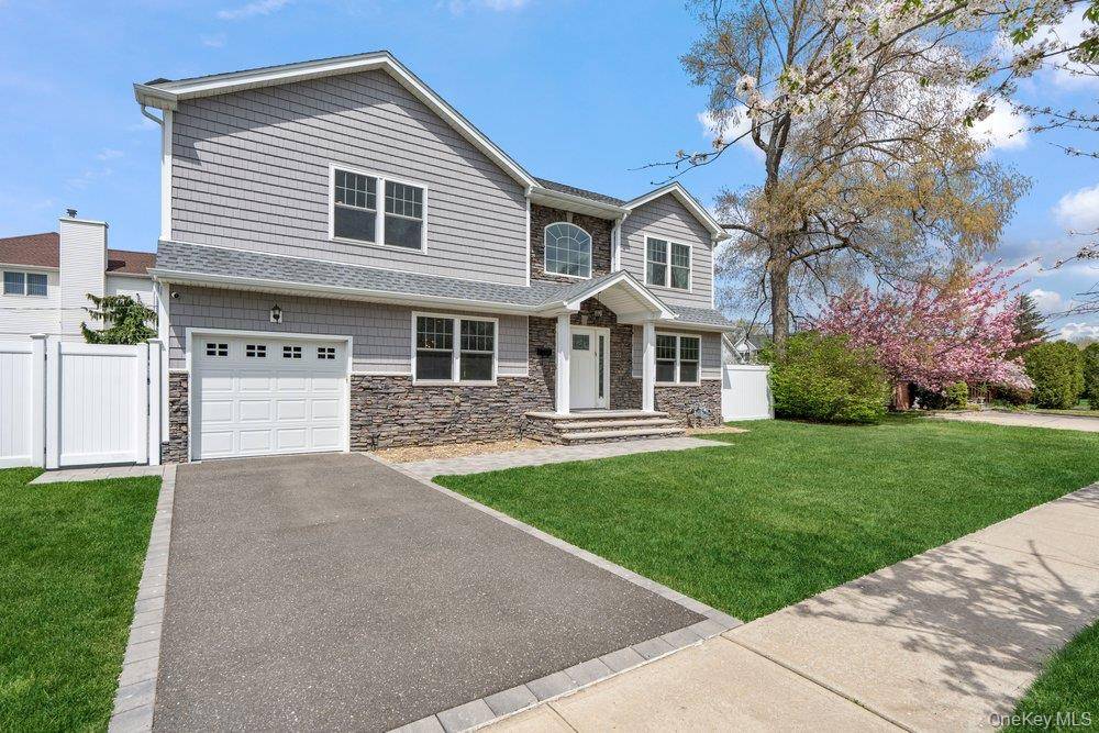 Hogar con 4 Dormitorios en Venta en Plainview - Nueva York - EE. UU. - 3