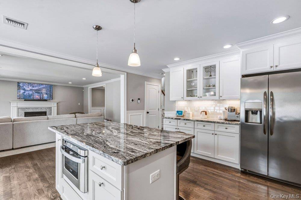 Hogar con 4 Dormitorios en Venta en Plainview - Nueva York - EE. UU. - 8