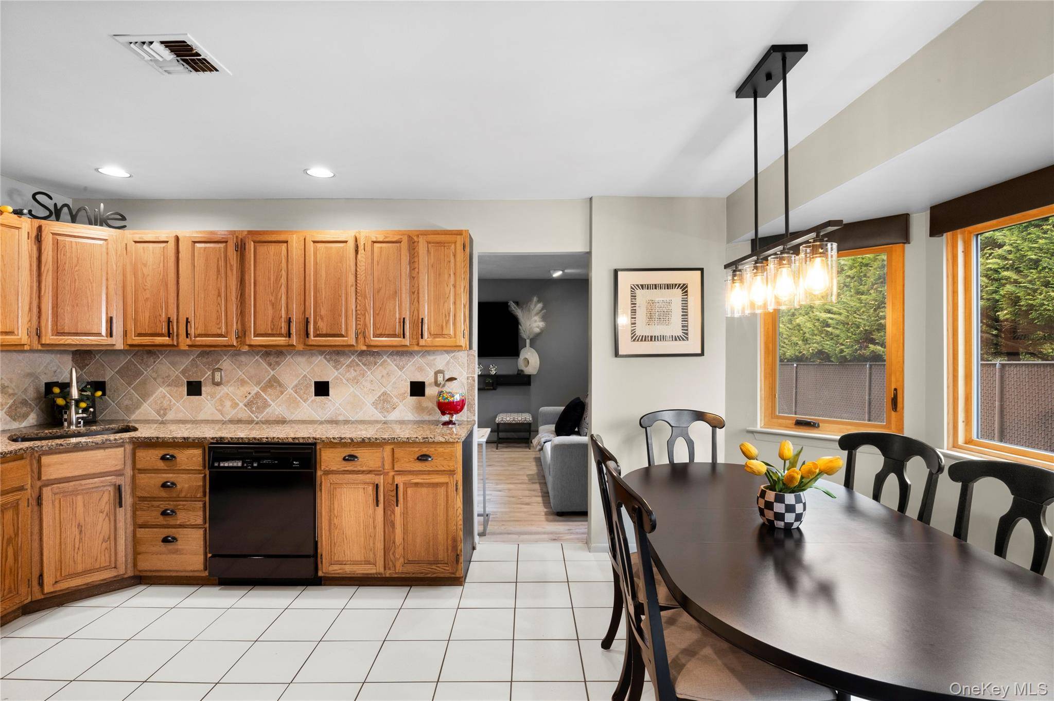 Hogar con 4 Dormitorios en Venta en Plainview - Nueva York - EE. UU. - 7