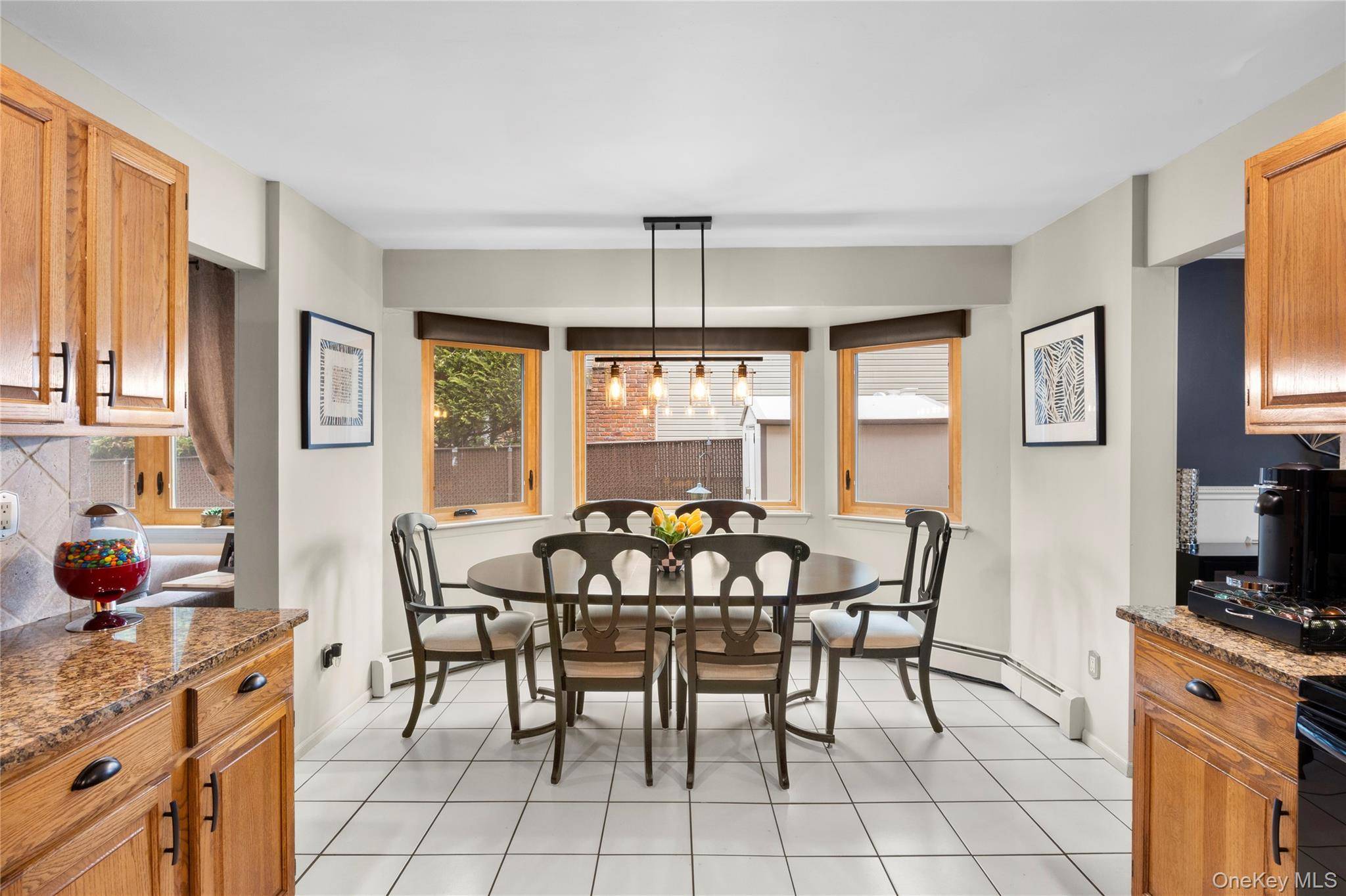 Hogar con 4 Dormitorios en Venta en Plainview - Nueva York - EE. UU. - 8