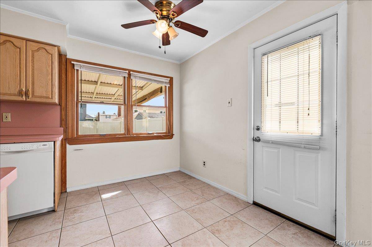 Hogar con 4 Dormitorios en Venta en Plainview - Nueva York - EE. UU. - 8