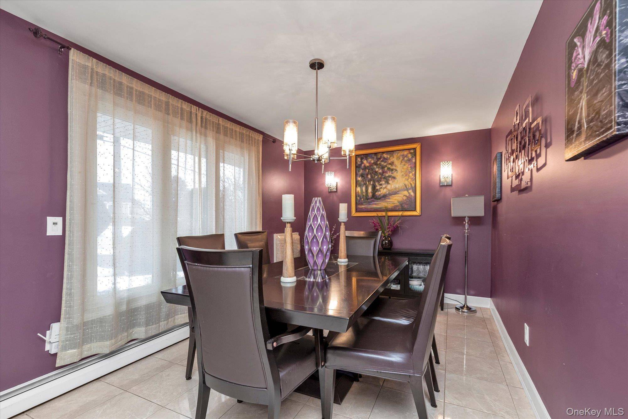 Hogar con 4 Dormitorios en Venta en Plainview - Nueva York - EE. UU. - 3