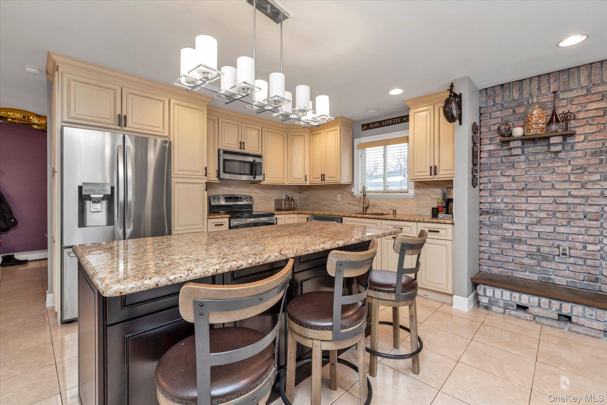 Hogar con 4 Dormitorios en Venta en Plainview - Nueva York - EE. UU. - 5