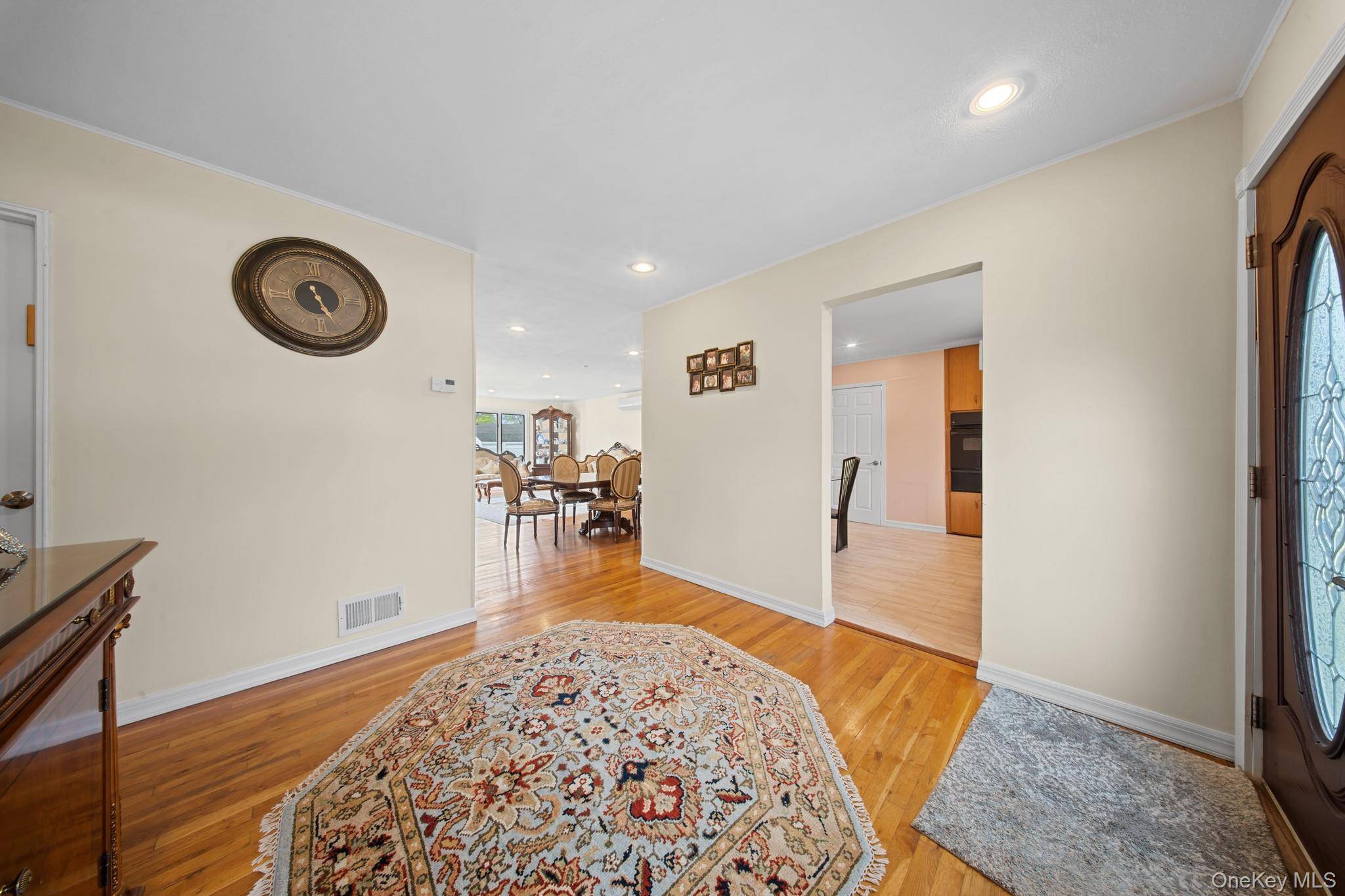Hogar con 4 Dormitorios en Venta en Plainview - Nueva York - EE. UU. - 4