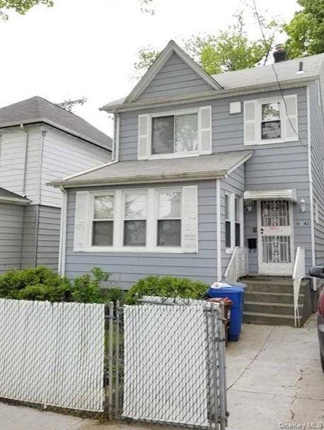 4 Bedroom Home for Sale in Queens Village - New York - USA - 1
