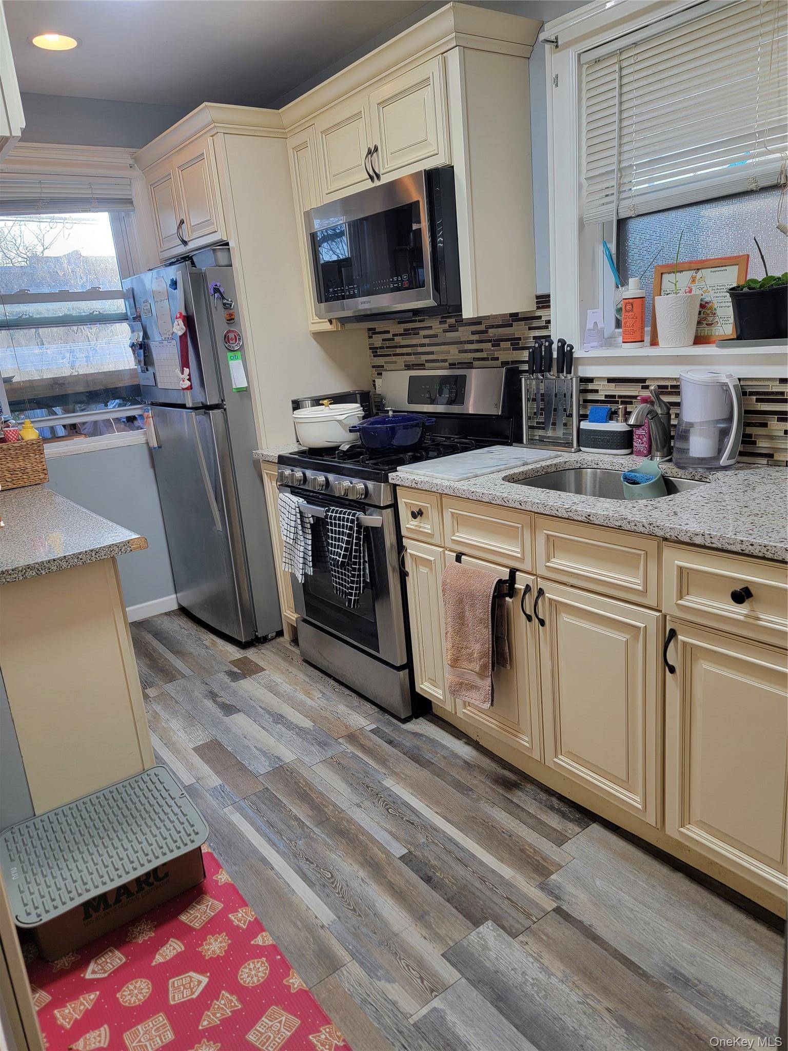 4 Bedroom Home for Sale in Queens Village - New York - USA - 2