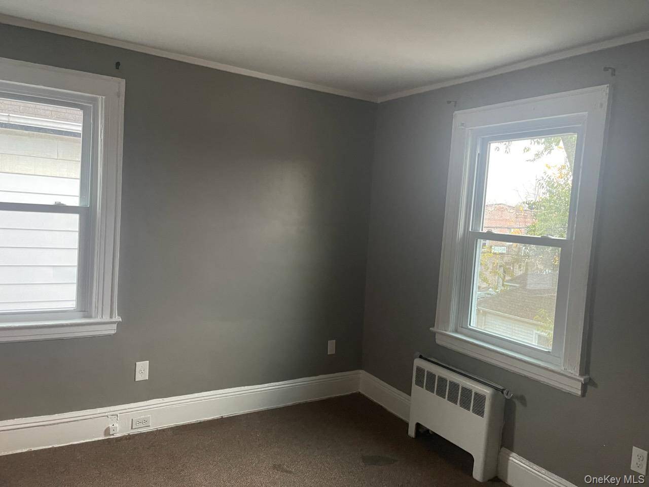 4 Bedroom Home for Sale in Queens Village - New York - USA - 3