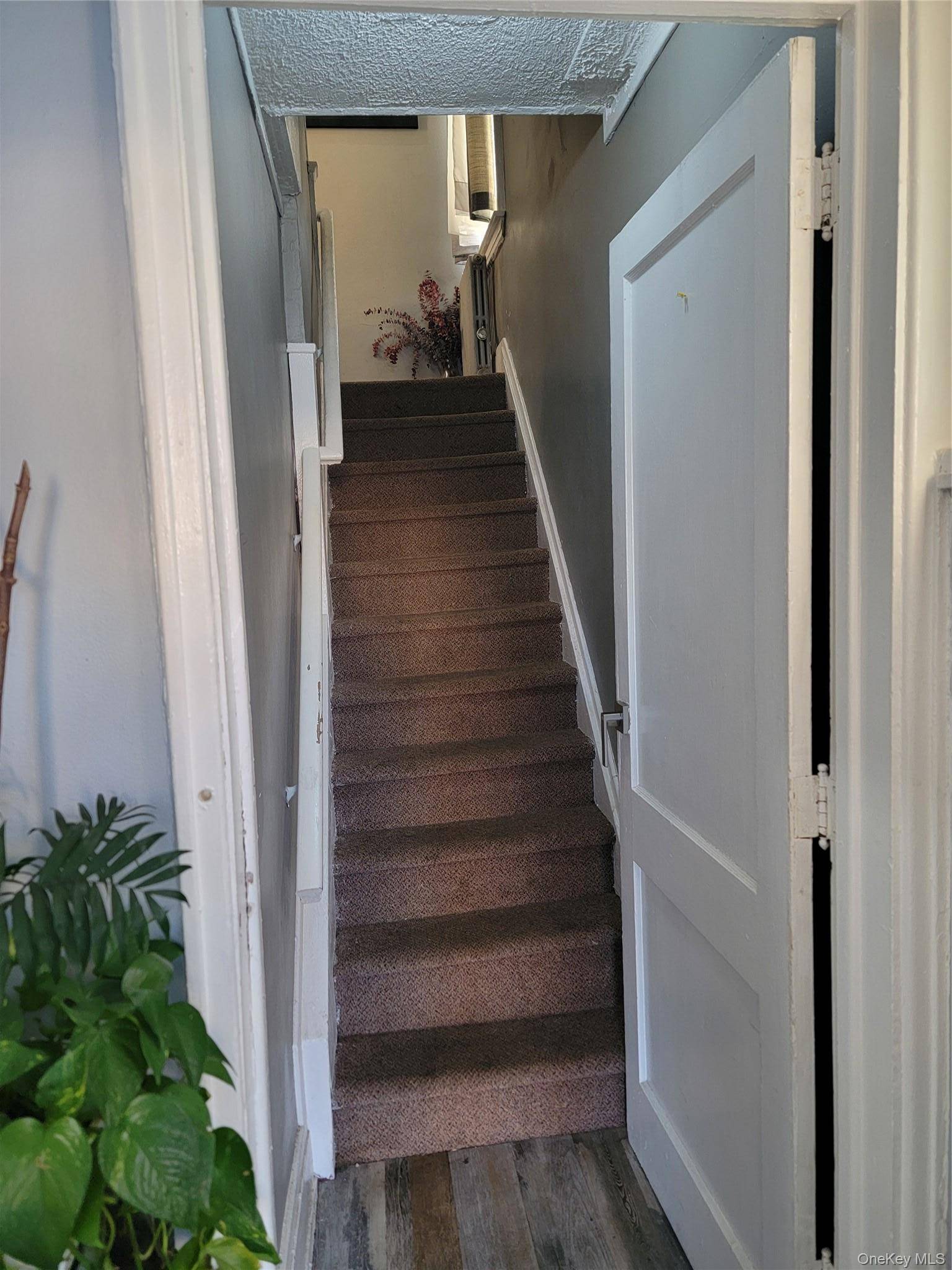 4 Bedroom Home for Sale in Queens Village - New York - USA - 6