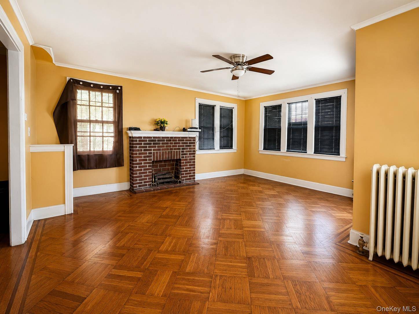 4 Bedroom Home for Sale in Queens Village - New York - USA - 2