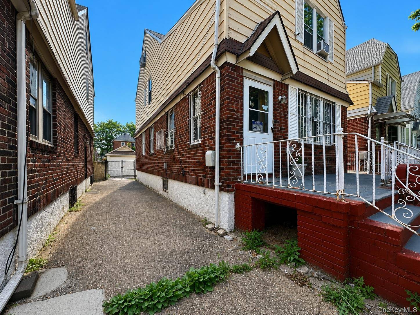 4 Bedroom Home for Sale in Queens Village - New York - USA - 4