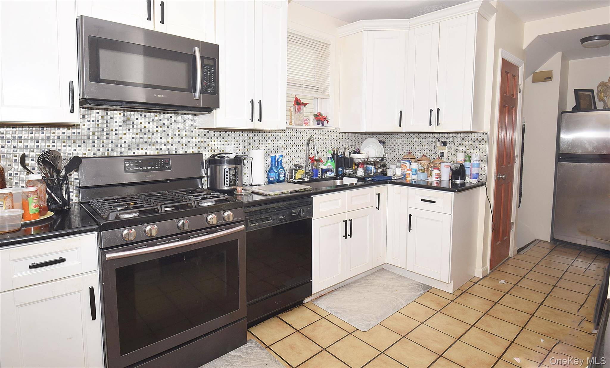 4 Bedroom Home for Sale in Queens Village - New York - USA - 7