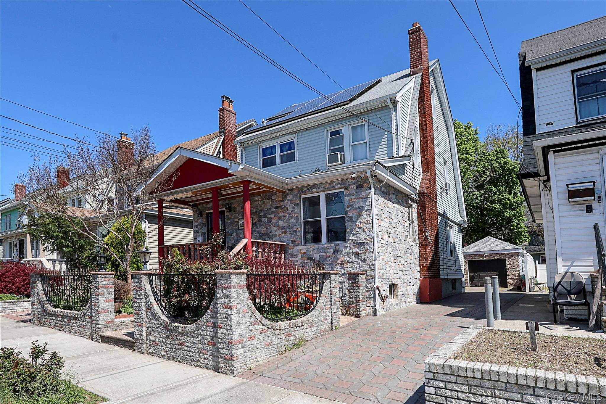 4 Bedroom Home for Sale in Queens Village - New York - USA - 1