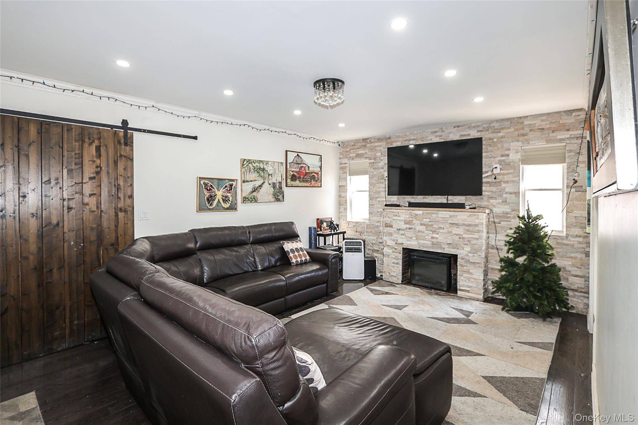 4 Bedroom Home for Sale in Queens Village - New York - USA - 4