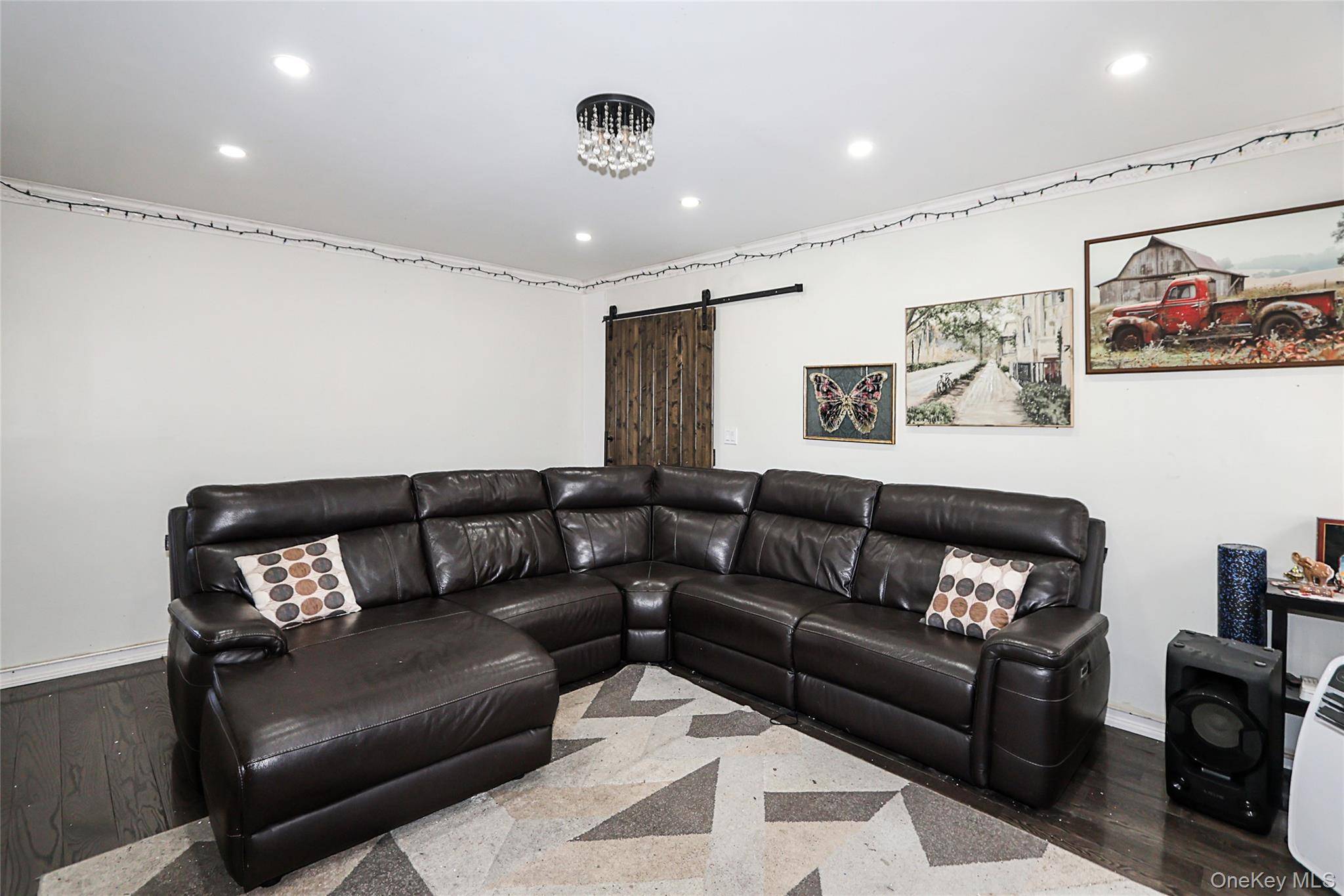 4 Bedroom Home for Sale in Queens Village - New York - USA - 5