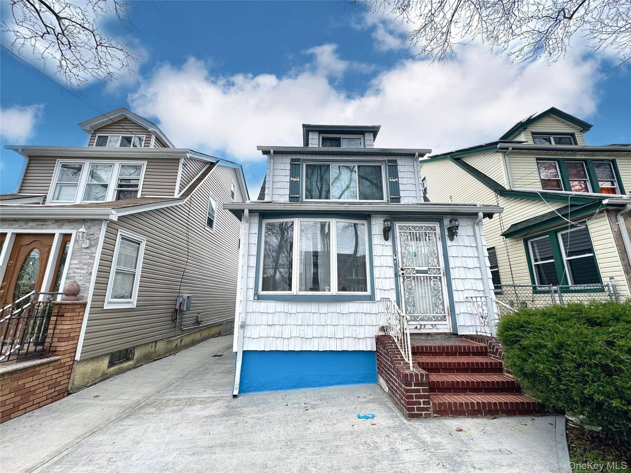 4 Bedroom Home for Sale in Queens Village - New York - USA - 1
