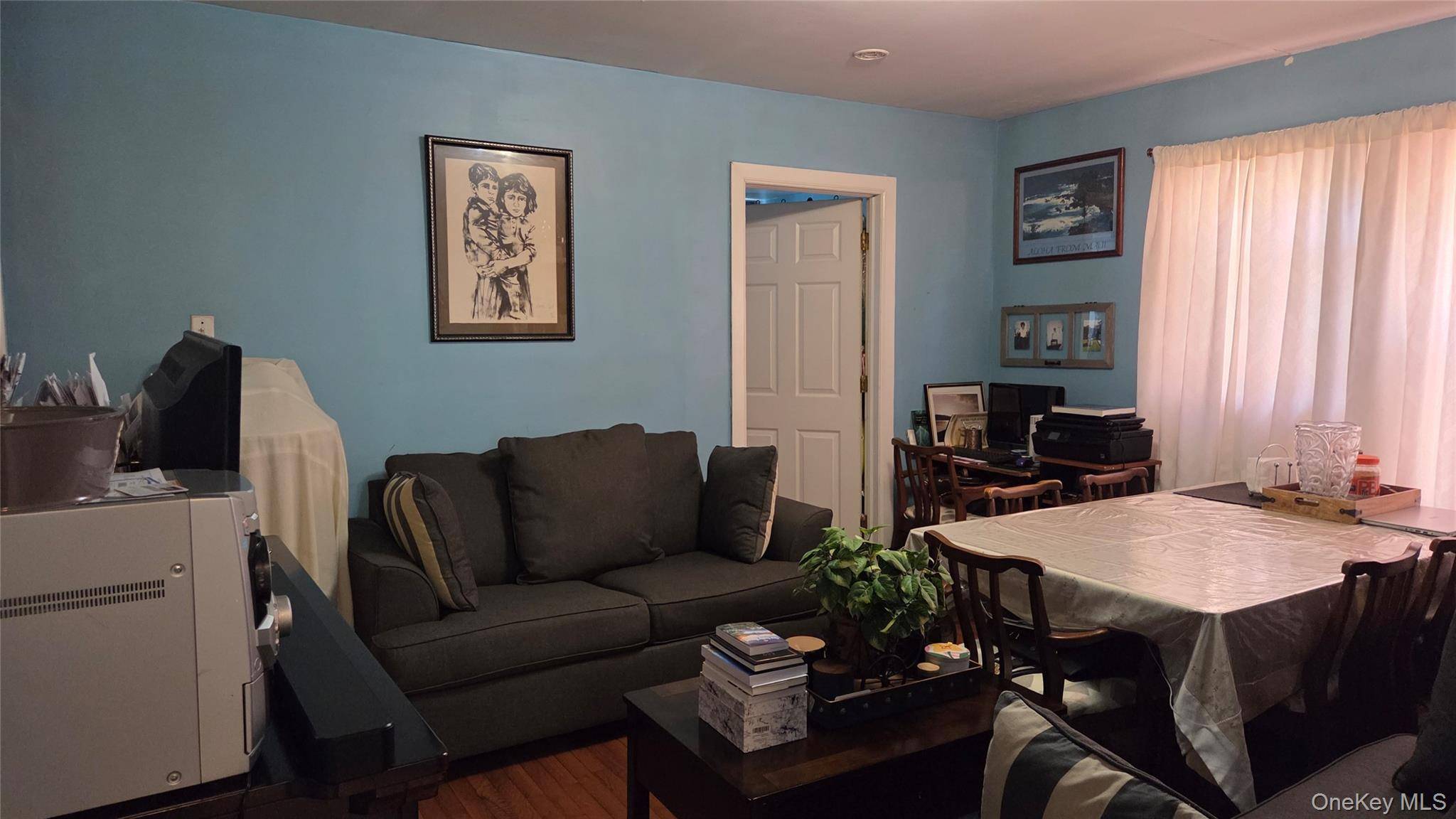 4 Bedroom Home for Sale in Queens Village - New York - USA - 3