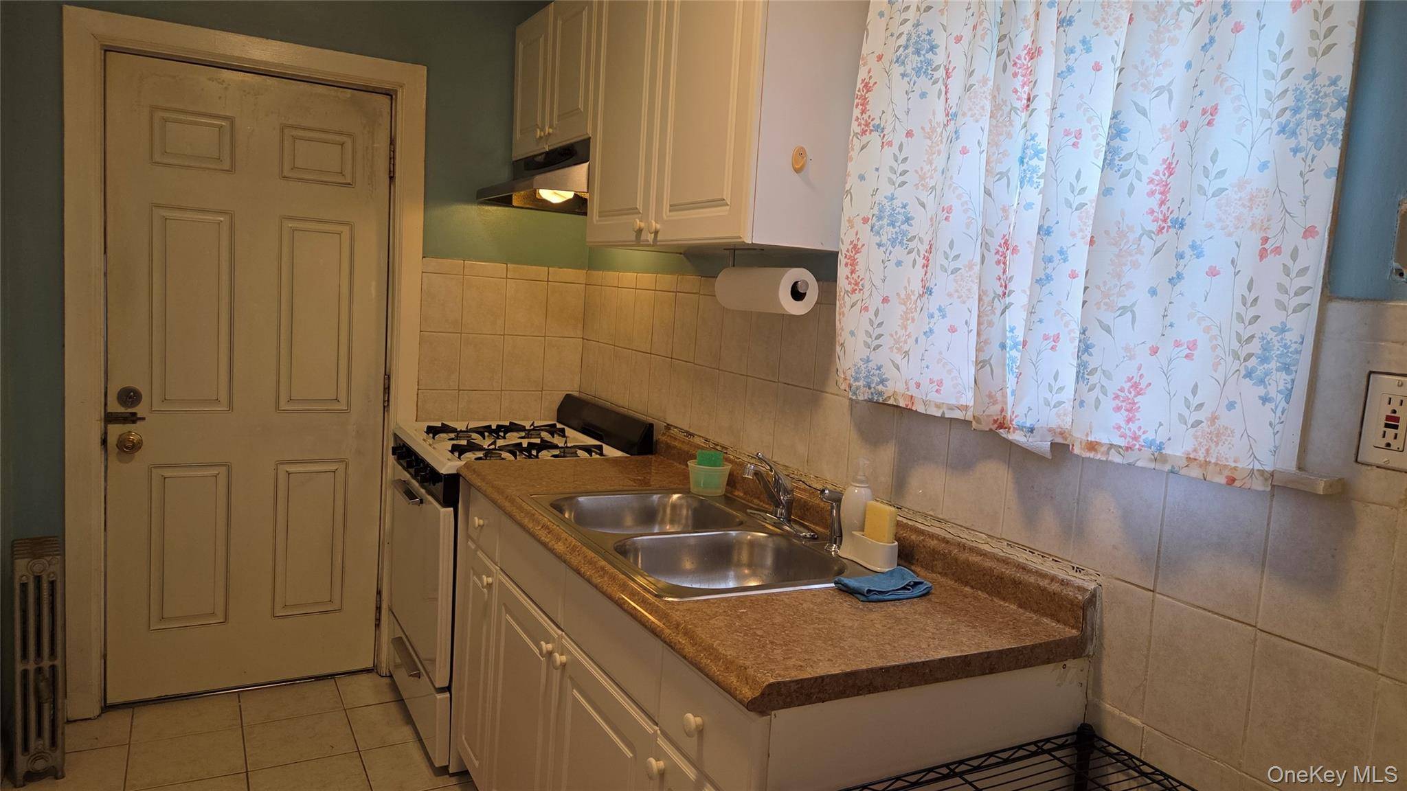 4 Bedroom Home for Sale in Queens Village - New York - USA - 4