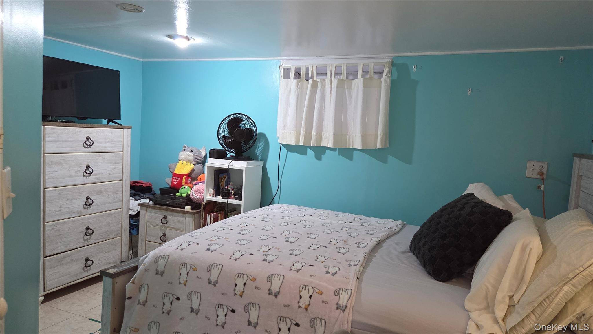 4 Bedroom Home for Sale in Queens Village - New York - USA - 7
