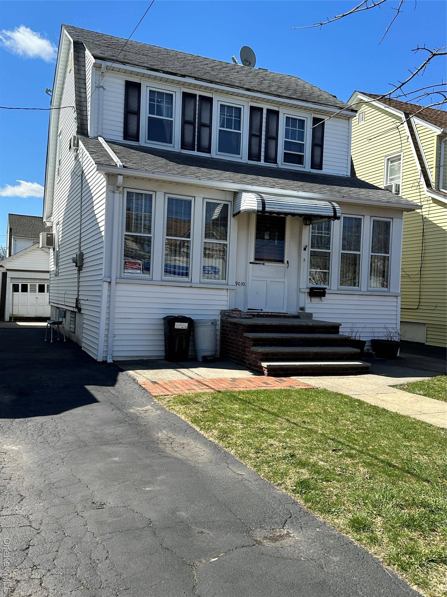 4 Bedroom Home for Sale in Queens Village - New York - USA - 1