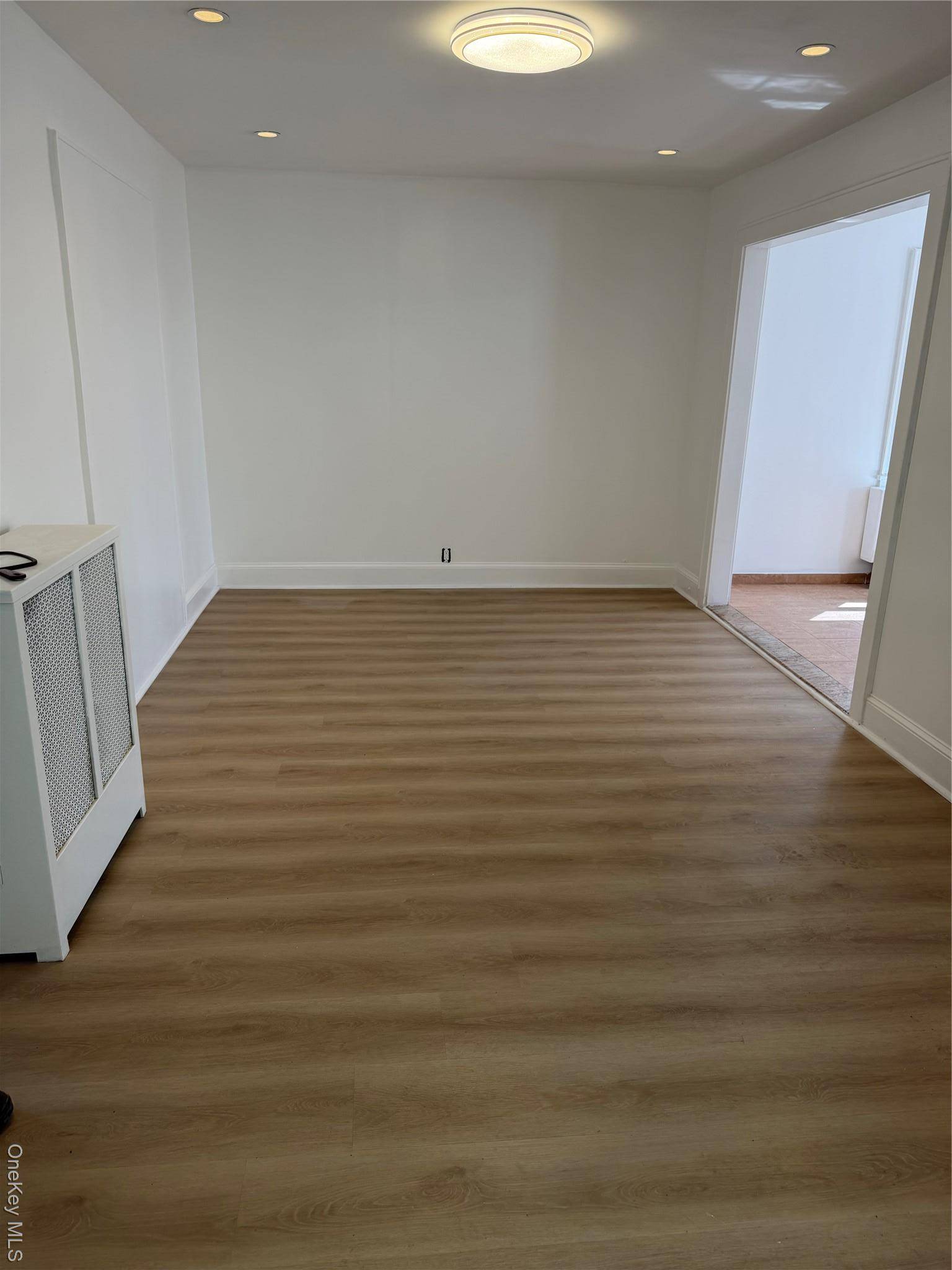 4 Bedroom Home for Sale in Queens Village - New York - USA - 3