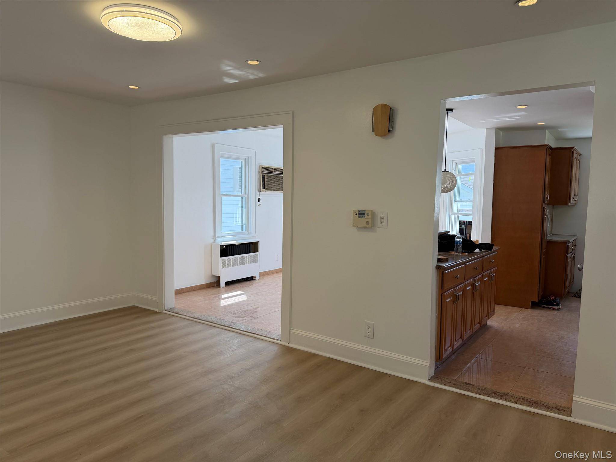 4 Bedroom Home for Sale in Queens Village - New York - USA - 4